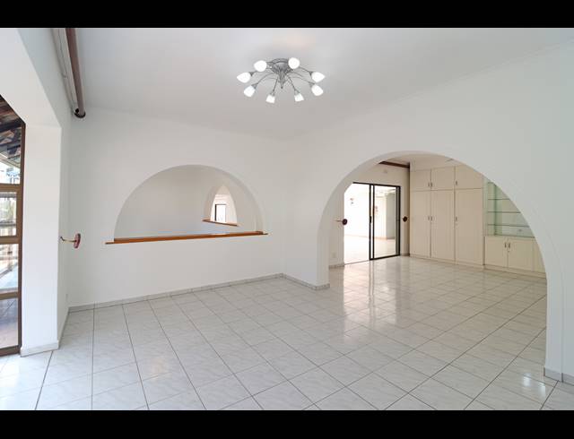 4 BEDROOM HOUSE FOR SALE IN LYNDHURST